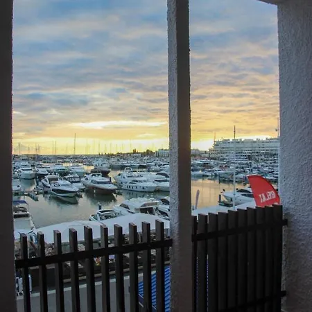 Marina 2 *